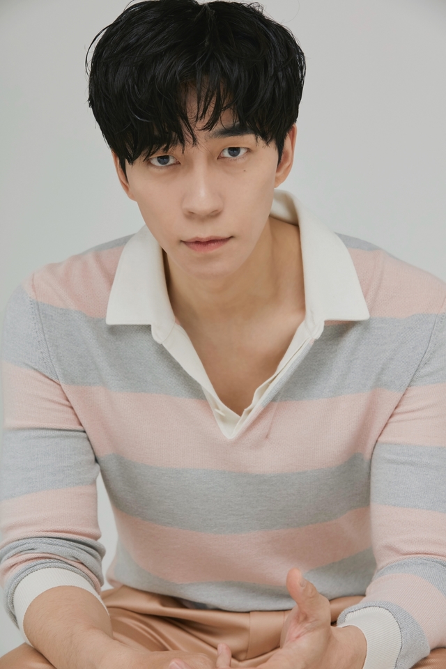 [서울=뉴시스] 배우 신성록 (사진 = HB엔터테인먼트) 2020.12.28. photo@newsis.com