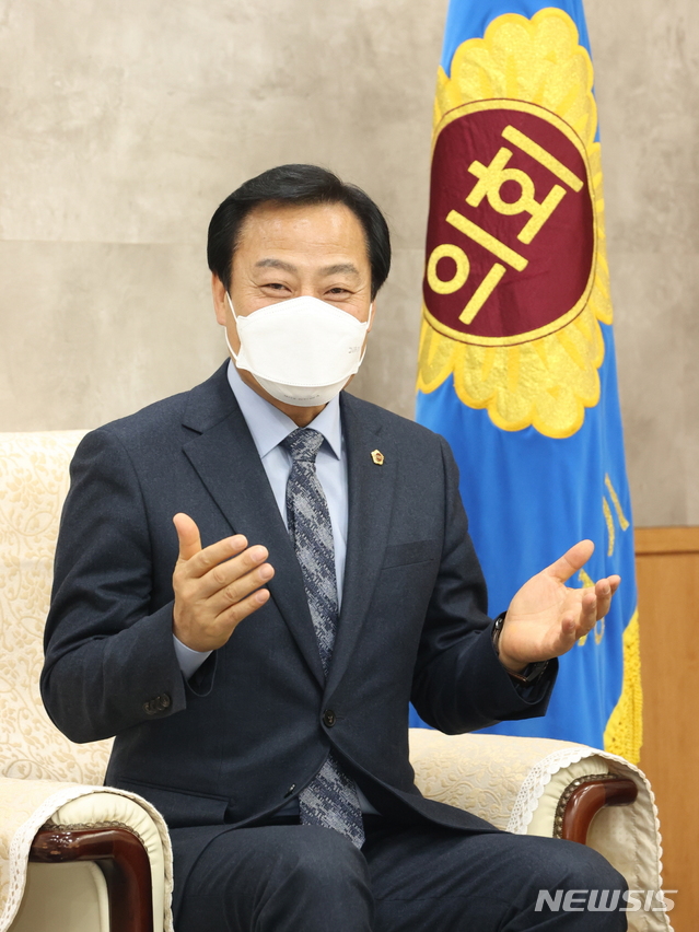 [수원=뉴시스] 장현국(더불어민주당·수원7) 경기도의회 의장. (사진=경기도의회 제공)