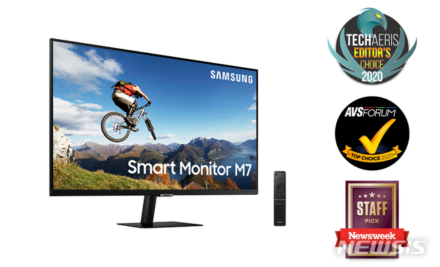 [서울=뉴시스] 삼성 스마트 모니터와 매체 어워드 로고 (제공=삼성전자)