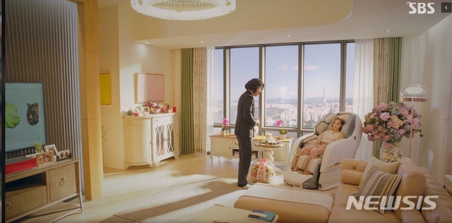 [서울=뉴시스] SBS TV 월화드라마 '펜트하우스' 제18회 (사진= SBS TV '펜트하우스' 방송 캡처) 2020.12.30. photo@newsis.com 