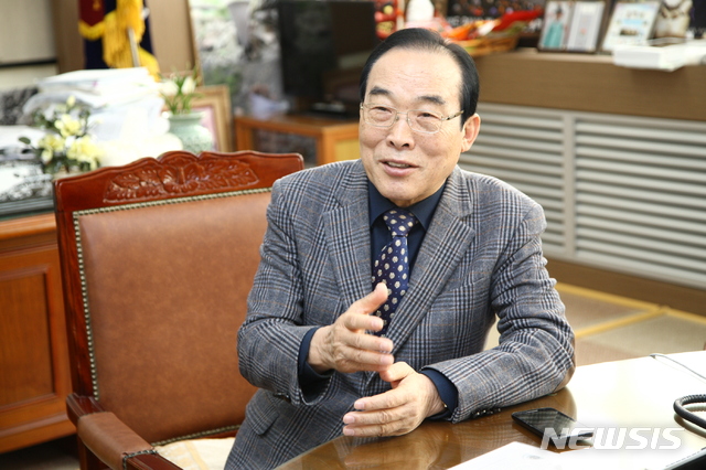 검찰, '직권남용·배임 혐의' 정상혁 전 보은군수 기소