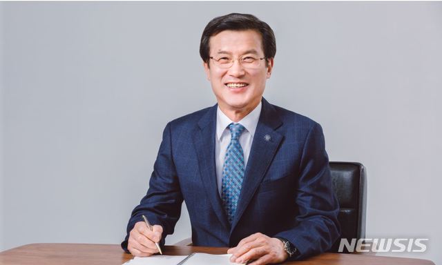 [증평=뉴시스]홍성열 증평군수. (사진=증평군 제공) photo@newsis.com 