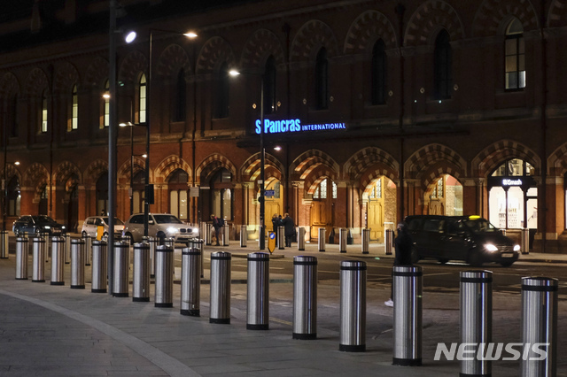 [런던=AP/뉴시스]31일(현지시간) 영국 런던의 세인트판크라스역 전경. 2020.12.31.