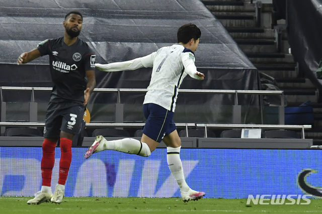 손흥민, 정초부터 기록 행진…토트넘 100골 이어 유럽 150골