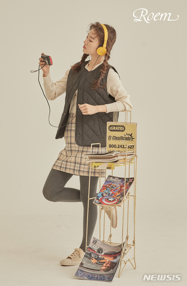 [서울=뉴시스]이랜드 로엠 '리버서블 라이트 베스트' 