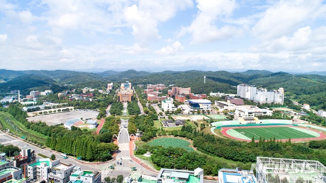 [진주=뉴시스] 경상국립대학교 전경.