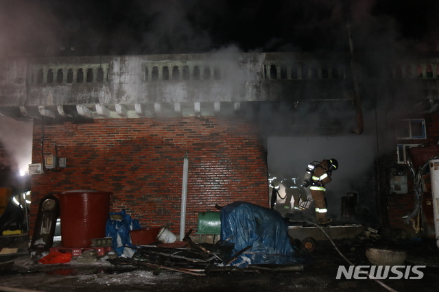 [전주=뉴시스]윤난슬 기자 = 최근 폭설과 한파로 인한 난방기구 사용 관련 화재가 증가함에 따라 각별한 주의가 요구된다.(사진=전북소방 제공) 