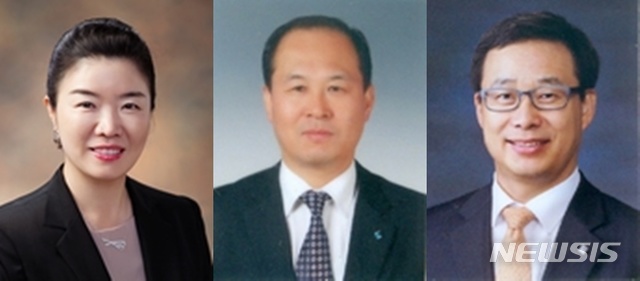 [서울=뉴시스] IBK기업은행은 오는 19일로 예정된 2021년 상반기 정기인사에 앞서 조직개편을 실시했다고 14일 밝혔다. 기업은행은 부행장 3명에 대한 승진인사도 실시했다. (왼쪽부터) 김은희 금융소비자보호그룹장, 박주용 CIB그룹장, 전병성 디지털그룹장. (사진=IBK기업은행 제공) 2021.01.14. photo@newsis.com 
