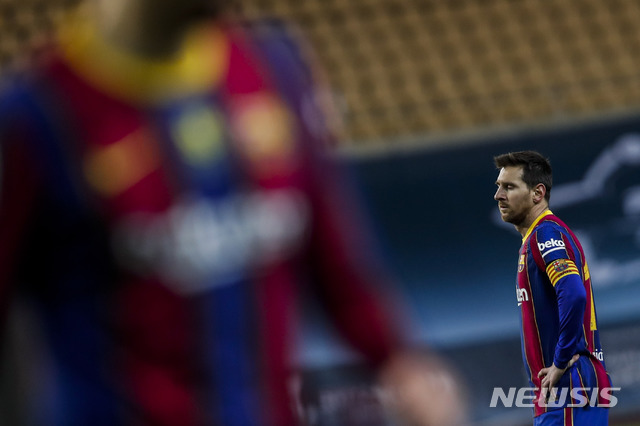 [세비야=AP/뉴시스] 메시가 퇴장을 당했다. 2021.01.17.