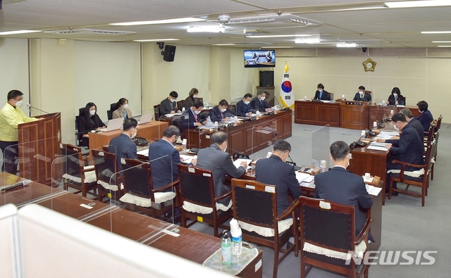 [음성=뉴시스]음성군의회 의원 간담회. (사진=음성군의회 제공) photo@newsis.com