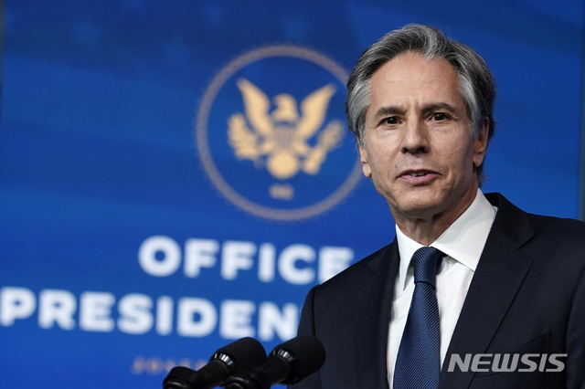 [AP/뉴시스] 2020년 11월24일 바이든 당선인에 의해 국무장관 후보로 지명된 안토니 블링컨이 델라웨어주 윌밍턴에서 기자들에게 말하고 있다