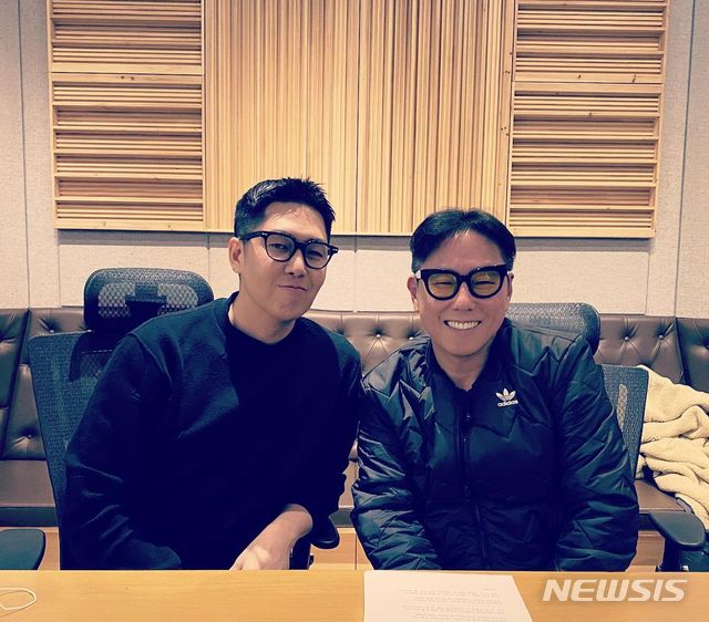 [서울=뉴시스]정준일, 윤종신. (사진=윤종신 SNS) 2021.01.20. photo@newsis.com