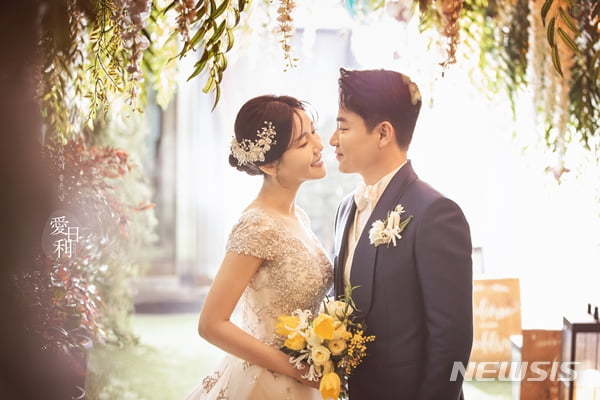[서울=뉴시스] 이태영 결혼. (사진=해피메리드 컴퍼니 제공) 2021.01.20 photo@newsis.com