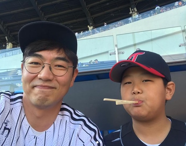 [서울=뉴시스] 배우 이종혁과 아들 이준수 군 (사진 = 이종혁 SNS) 2021.1.20. photo@newsis.com