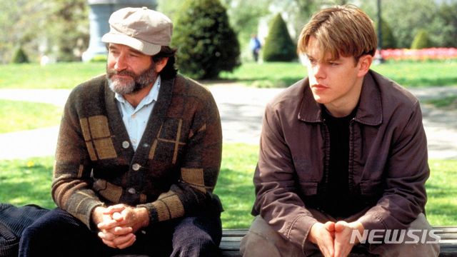 [서울=뉴시스] 영화 '굿 윌 헌팅' 스틸. (사진=왓챠 제공) 2021.01.22 photo@newsis.com
