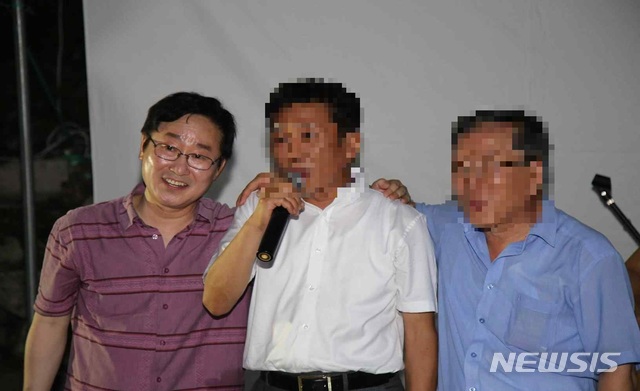 野 "박범계, 불법 투자업체 대표와 야유회 참석…어깨동무도"