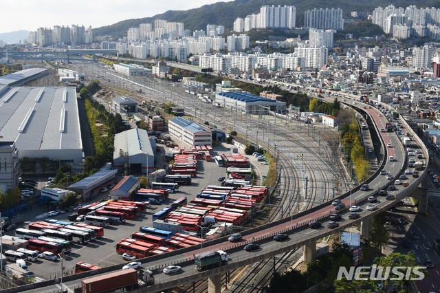 [부산=뉴시스] 허상천 기자 = 부산보건환경연구원은 2020년 부산시 환경 소음실태 조사결과 총 660건 중 350건이 소음 환경기준을 초과했다고 29일 밝혔다. 2021.01.29. (사진 = 부산시 제공) photo@newsis.com