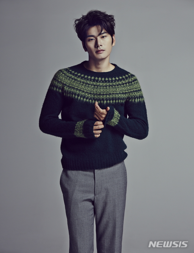 [서울=뉴시스] 배우 이이경 웹예능 MC 발탁. (사진=애이앤이(A+E) 코리아 제공) 2021.02.02 photo@newsis.com