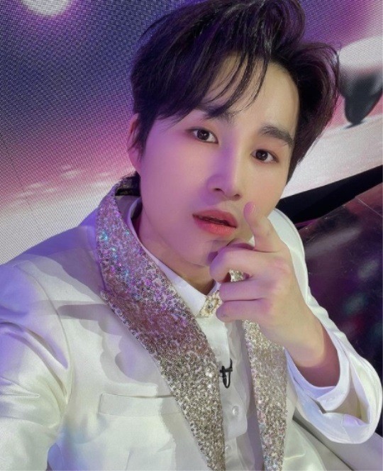 [서울=뉴시스] 트로트가수 김희재 (사진 출처=김희재 인스타그램) 2020.02.02. photo@newsis.com