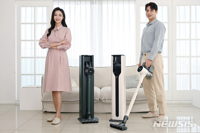 LG전자, 먼지통 자동으로 비워주는 무선청소기 출시