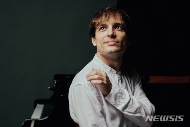 [서울=뉴시스]일리야 라쉬코프스키(사진=오푸스, Shin-joong Kim 제공)2021.02.04. photo@newsis.com