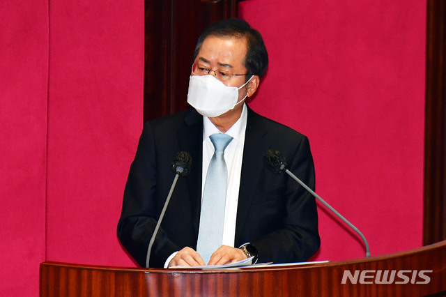 [서울=뉴시스]최동준 기자 = 홍준표 무소속 의원. (공동취재사진) 2021.02.04. photo@newsis.com