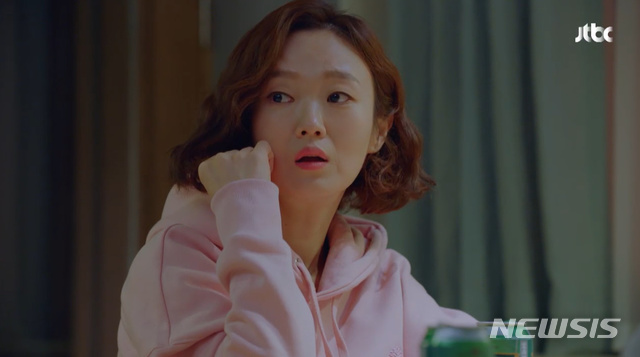 [서울=뉴시스]배우 이봉련. (사진=JTBC ‘런온’ 캡처) 2021.02.07. photo@newsis.com