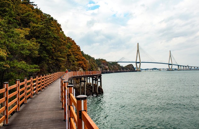 [목포=뉴시스] 목포 고하도 해안데크. *재판매 및 DB 금지