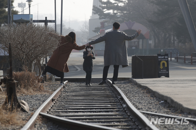 코로나 1년, 언택트 명절…가족간 만남 대신 나의 힐링
