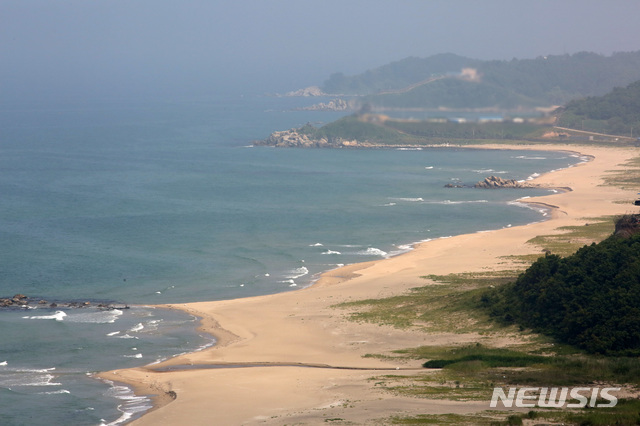 [서울=뉴시스]박진희 기자 = 사진은 강원도 고성군 통일전망대 인근 남측 해변. 2021.02.17. pak7130@newsis.com (사진은 기사 내용과 관계 없음)