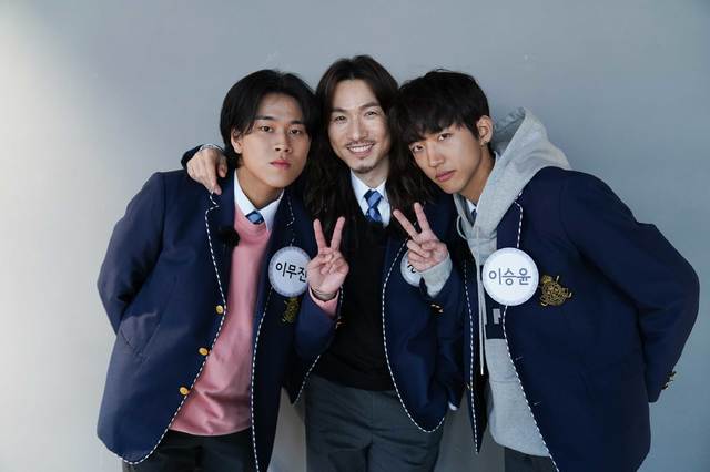 [서울=뉴시스] '싱어게인' 톱3 이무진, 정홍일, 이승윤 (사진 = 쇼플레이 엔터테인먼트) 2021.2.27. photo@newsis.com