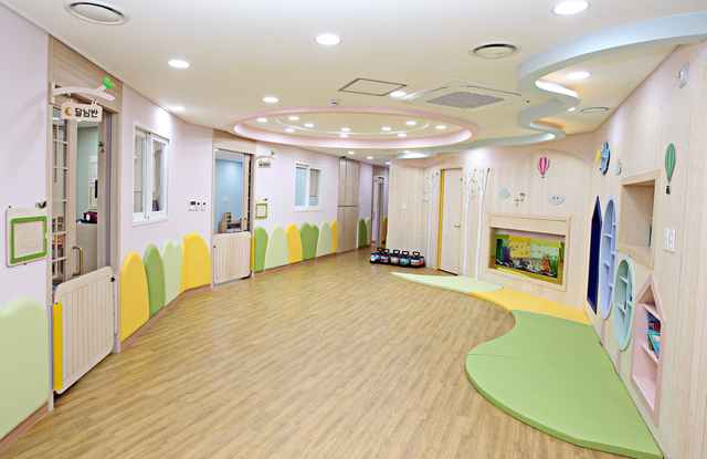 [서울=뉴시스] 지난 2일 서울 동작구에 개원한 구립트윈파크 어린이집 내부 모습. (사진=동작구 제공) 2021.03.03 photo@newsis.com *재판매 및 DB 금지