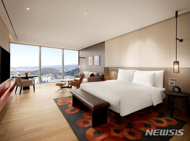 [서울=뉴시스]그랜드 하얏트 제주 객실