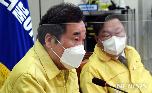 [서울=뉴시스]김진아 기자 = 이낙연 더불어민주당 대표가 3일 서울 여의도 국회에서 열린 최고위원회의에서 발언을 하고 있다. (공동취재사진) 2021.03.03. photo@newsis.com