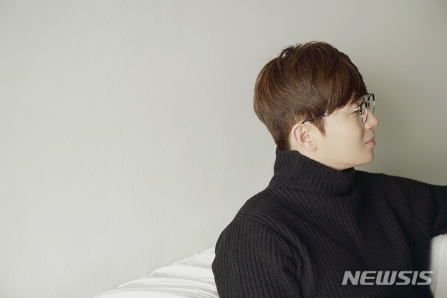 [대구=뉴시스]이지연 기자 = 커피소년의 화이트데이 콘서트가오는 13일 토요일 오후 7시 웃는얼굴아트센터 청룡홀에서 열린다. (사진=웃는얼굴아트센터 제공) 2021.03.07. photo@newsis.com