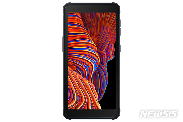 삼성전자가 지난 4일(현지시간) 글로벌 뉴스룸을 통해 공개한 새로운 러기드폰 '갤럭시 엑스커버(Xcover) 5' (제공=삼성전자)
