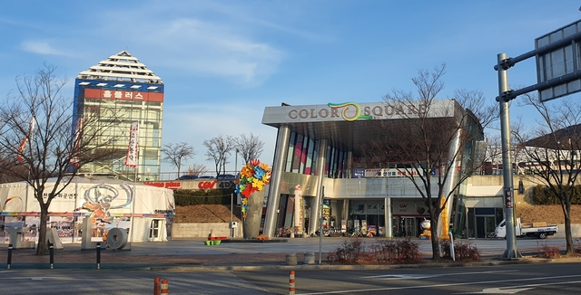 [대구=뉴시스] 이은혜 기자 = 대구 수성구 대흥동 칼라스퀘어에 입점한 홈플러스 대구스타디움점 전경. 2021.03.07. ehl@newsis.com *재판매 및 DB 금지