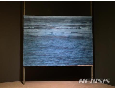 [서울=뉴시스] 박춘화, 포말몽환, 150x210cm, 장지에 아크릴채색, 2020