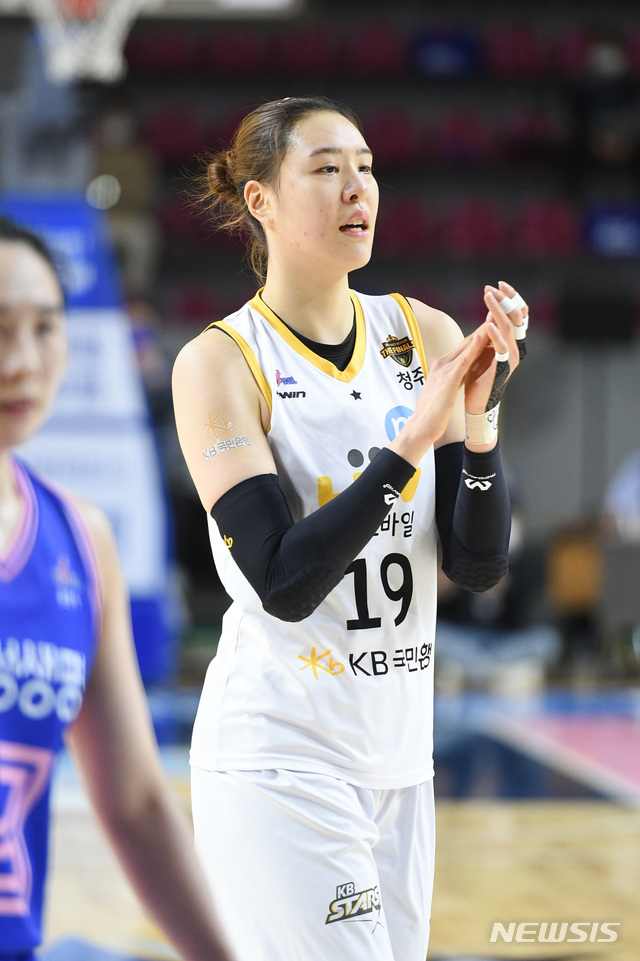 [서울=뉴시스]KB국민은행 박지수 (사진 = WKBL 제공)