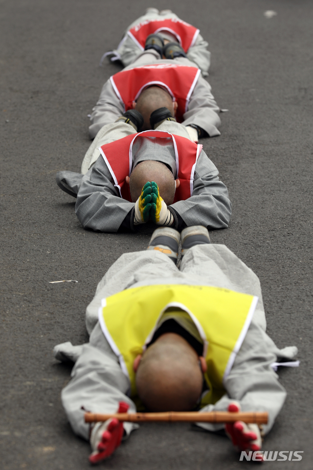 조계종, 차별금지법 제정 촉구 30㎞ 오체투지