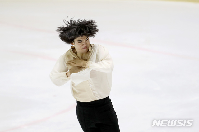 [의정부=뉴시스]김병문 기자 = 차준환(고려대학교)이 14일 오후 경기 의정부실내빙상장에서 열린 '20/21 KB금융 전국남녀 피겨스케이팅 회장배 랭킹대회' 남자 시니어 프리 스케이팅에 출전해 연기를 선보이고 있다. 2021.03.14. dadazon@newsis.com