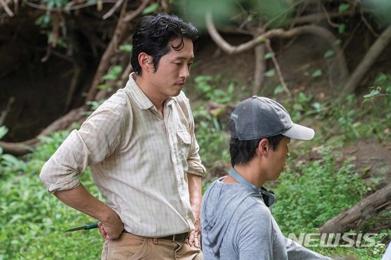 [서울=뉴시스] 영화 '미나리' 스티븐 연 스틸. (사진=판씨네마 제공) 2021.03.16 photo@newsis.com