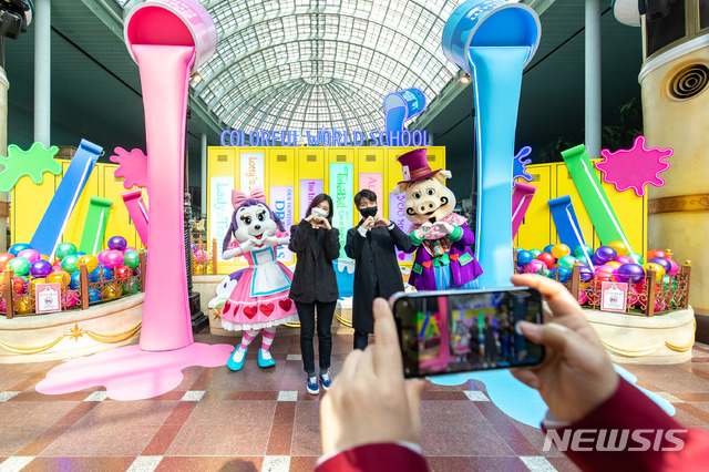 [서울=뉴시스]롯데월드 어드벤처 '드림캐슬 포토존'