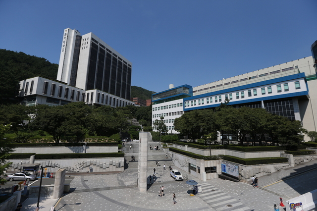 [부산=뉴시스] 부산사하구 동아대핵교 승학캠퍼스. (사진=동아대 제공) *재판매 및 DB 금지