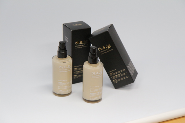 [진주=뉴시스] 항노화 화장품 '화초美'. *재판매 및 DB 금지