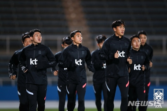 [서울=뉴시스] 한일전 준비하는 벤투호. (사진=대한축구협회 제공)