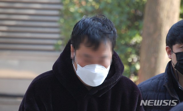 [인천=뉴시스] 김동영 기자 = 30일 인천 논현경찰서는 특정범죄가중처벌법상 도주치사 및 도로교통법상 무면허 운전·사고 후 미조치 혐의 등으로 30대 남성을 구속했다. 2021. 1.30. dy0121@newsis.com