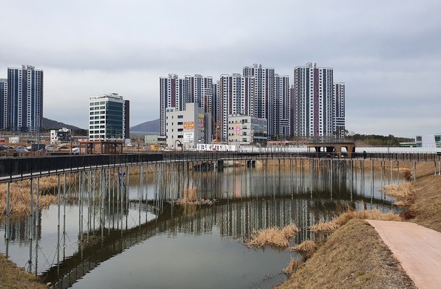 [부산=뉴시스] 부산시 기장군 일광신도시 내 저류지 전경. (사진=기장군 제공) *재판매 및 DB 금지