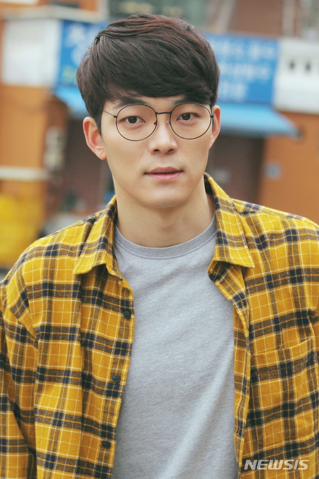 [서울=뉴시스]배우 김도현. (사진=인컴퍼니 제공) 2021.03.26. photo@newsis.com