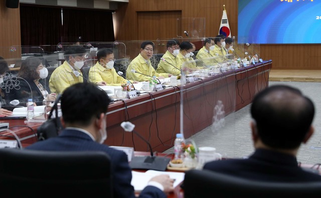 [홍성=뉴시스] 충남도 비상경제상황 점검 회의 모습.  *재판매 및 DB 금지